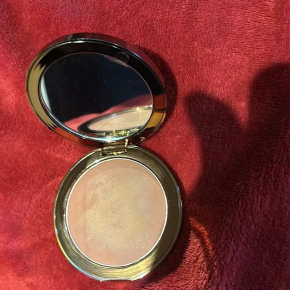 Melt cosmetics  Ultra matte bronzer Long beach - Picture 6 of 8